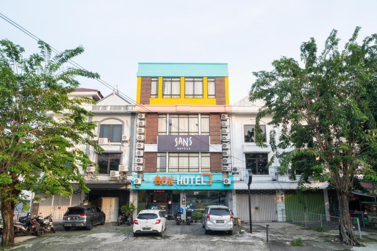 Sans Hotel Kupang Indah Surabaya By Reddoorz Exterior foto